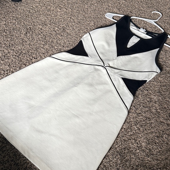 MINKPINK Dresses & Skirts - MINKPINK Women’s Geometric Black and White Dress, Size S